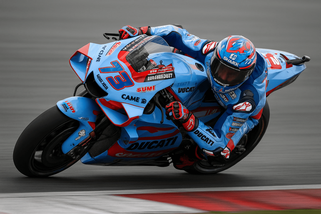 Alex Márquez. Cuando escuchamos su nombre, pensamos en velocidad, constancia y esfuerzo. Muchos conocen a su hermano Marc, un talento innato que arrasa en MotoGP. Pero Alex no nació con ese “don” para las motos. Desde pequeño, sabía que no era el más rápido ni el más natural pilotando. Y aun así, con trabajo, disciplina y perseverancia, se convirtió en subcampeón del mundo en dos categorías.