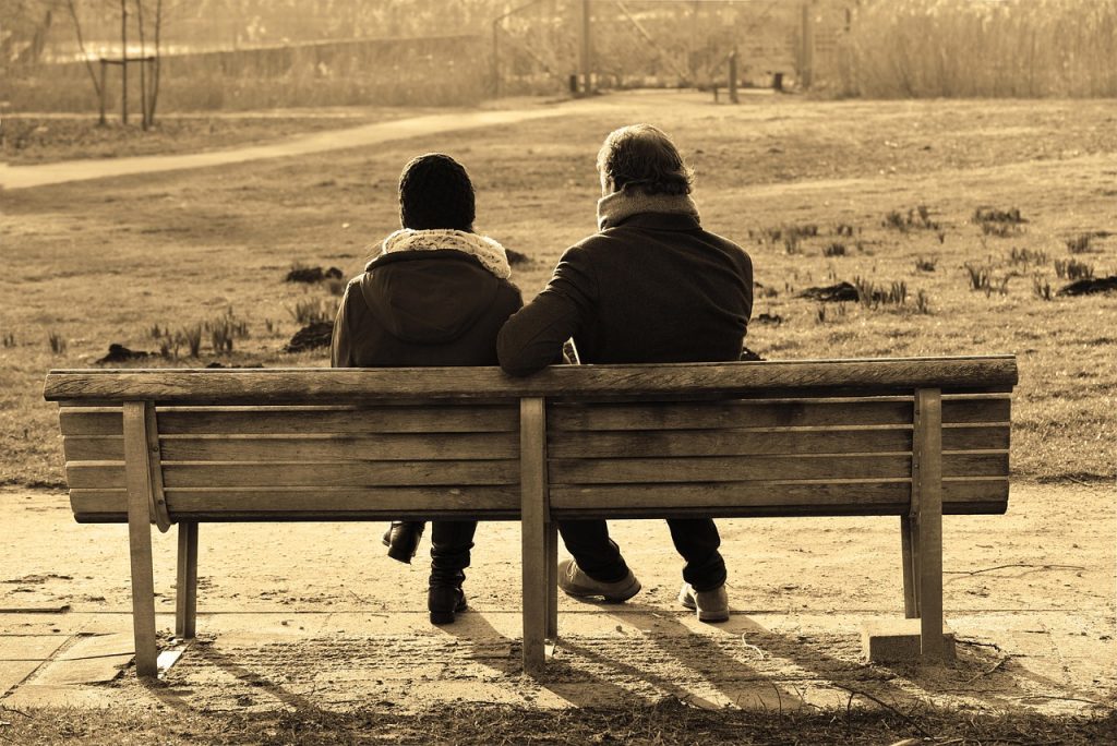 ¿Qué cosas pueden cambiar tu vida?
Muchos pensarán en dinero, viajes, un nuevo trabajo, un gran golpe de suerte. Pero lo que de verdad transforma no suele venir de fuera, sino de lo invisible, de lo que no miramos porque vamos demasiado rápido.